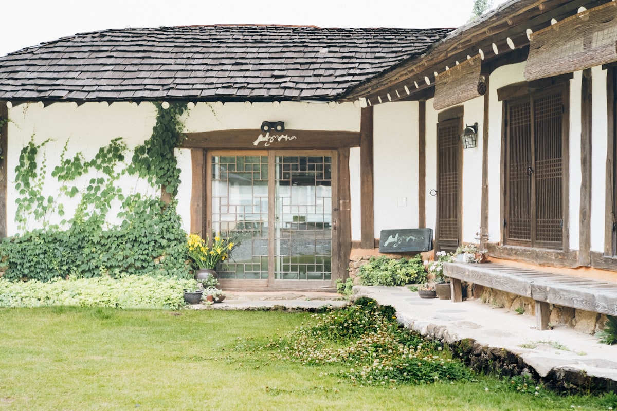 Family in Korea — a multigenerational family rooted in Guri since 1990